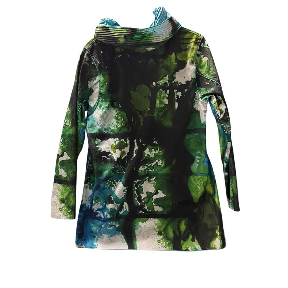Stylish Multicolor Belle and Bloom Women's reversible waterproof jacket! - Picture 2 of 3